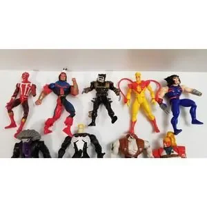 FIGURA DE ACCION MARVEL LEGENDS SERIES AVENGERS YELENA BELOVA
